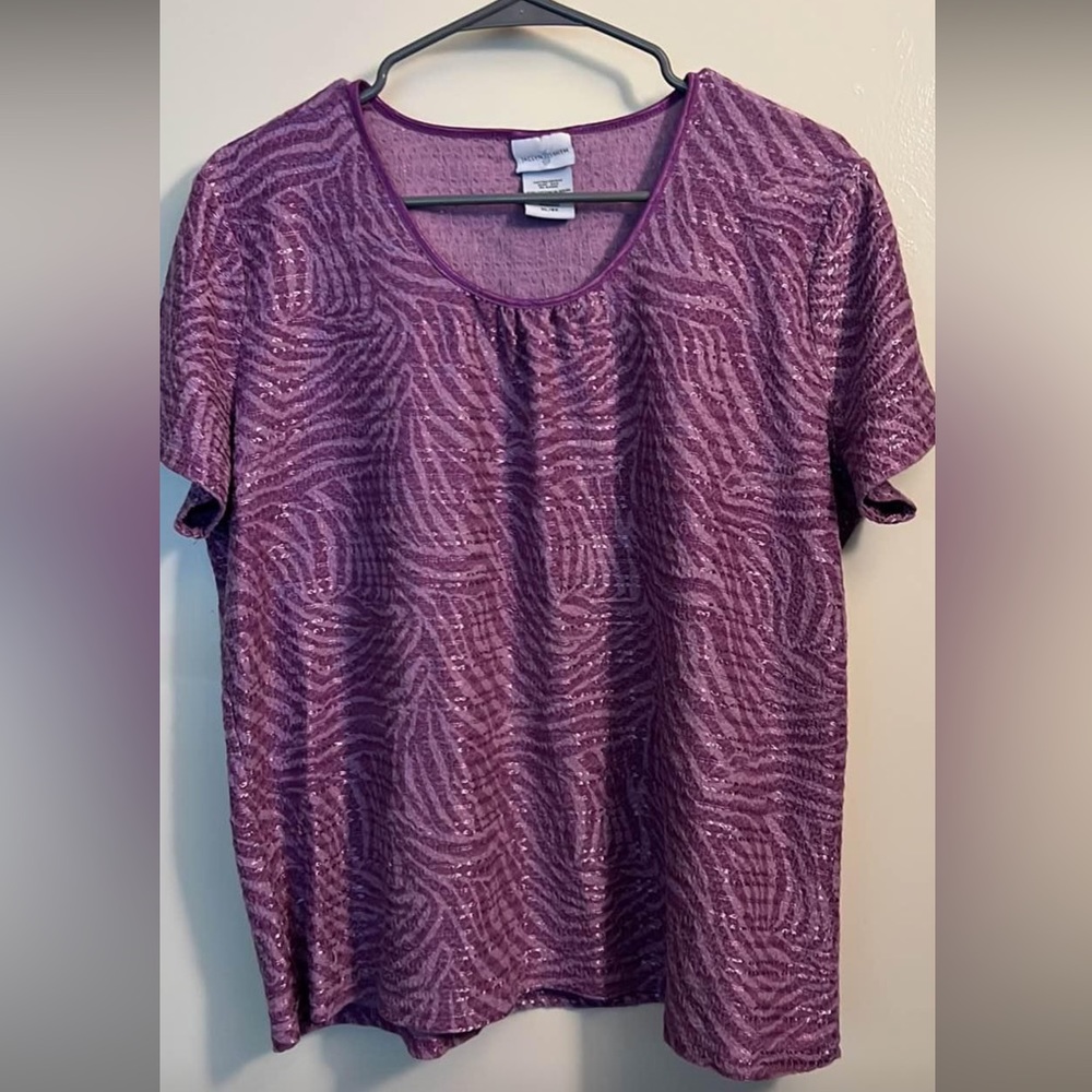 Purple Jaclyn Smith Top 🌸